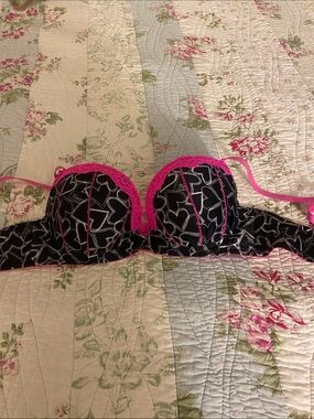 XOXO Black Push-Up Bra with Hot Pink Lace & Heart Print